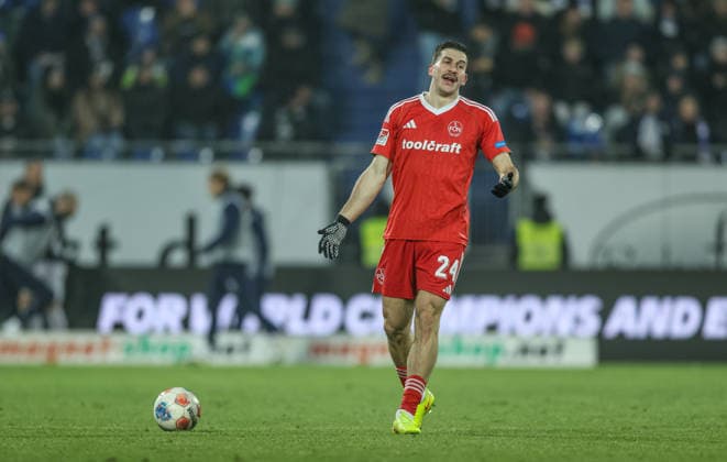 GER, Darmstadt, SV Darmstadt 98 vs 1. FC Nürnberg, 2. Bundesliga, Fussball, DFB, Spielzeit 2025 2026, Merck-Stadion am Böllenfalltor, 19. Spieltag im Bild: Enttäuschung und Frust bei Luka Lochoshvili (1. FC Nürnberg 24) nach der Niederlage gegen Darmstadt 98 DFB DFL REGULATIONS PROHIBIT ANY USE OF PHOTOGRAPHS AS IMAGE SEQUENCES AND OR QUASI-VIDEO, 23.01.2026