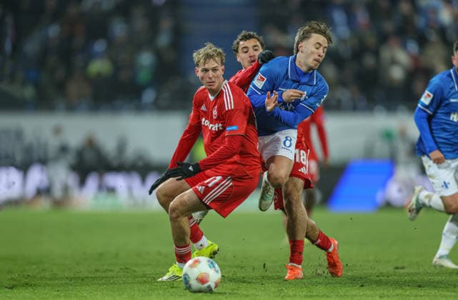 GER, Darmstadt, SV Darmstadt 98 vs 1. FC Nürnberg, 2. Bundesliga, Fussball, DFB, Spielzeit 2025 2026, Merck-Stadion am Böllenfalltor, 19. Spieltag im Bild v.l.: Eric Porstner (1. FC Nürnberg 41), Luca Marseiler (SV Darmstadt 98 8), Zweikampf DFB DFL REGULATIONS PROHIBIT ANY USE OF PHOTOGRAPHS AS IMAGE SEQUENCES AND OR QUASI-VIDEO, 23.01.2026