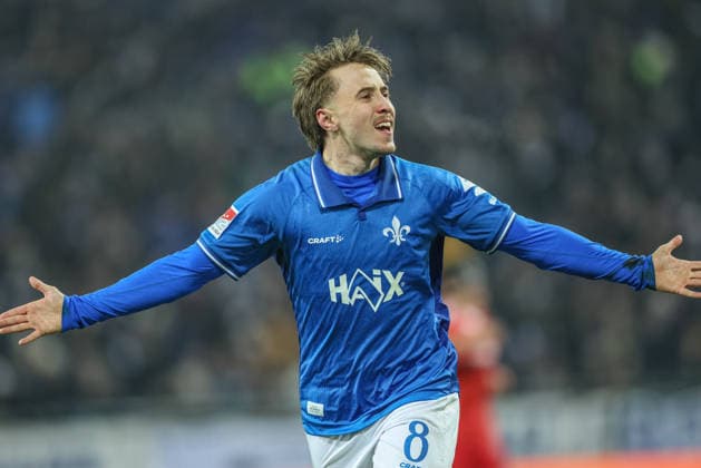 GER, Darmstadt, SV Darmstadt 98 vs 1. FC Nürnberg, 2. Bundesliga, Fussball, DFB, Spielzeit 2025 2026, Merck-Stadion am Böllenfalltor, 19. Spieltag im Bild: Luca Marseiler (SV Darmstadt 98 8), Tor und Jubel, Freude, Emotionen, 2:0 DFB DFL REGULATIONS PROHIBIT ANY USE OF PHOTOGRAPHS AS IMAGE SEQUENCES AND OR QUASI-VIDEO, 23.01.2026