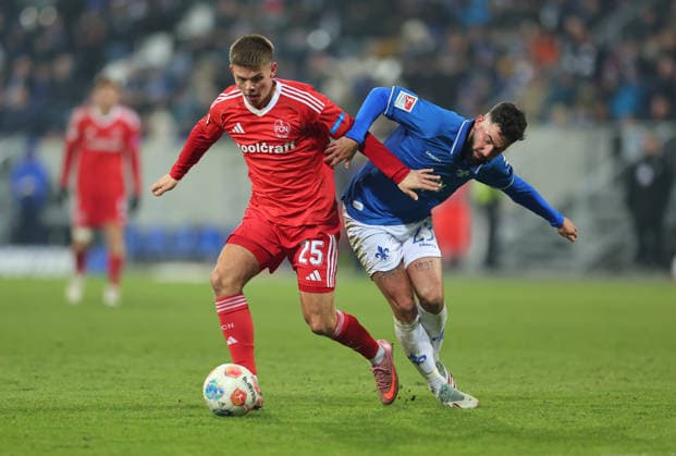 23.01.2026, Fussball 2. Bundesliga, SV Darmstadt 98 - 1. FC Nürnberg, emonline, emspor, despor, v.l., Finn Becker (1. FC Nürnberg), Marco Richter (SV Darmstadt 98) DFL DFB REGULATIONS PROHIBIT ANY USE OF PHOTOGRAPHS AS IMAGE SEQUENCES AND OR QUASI-VIDEO. xdcx