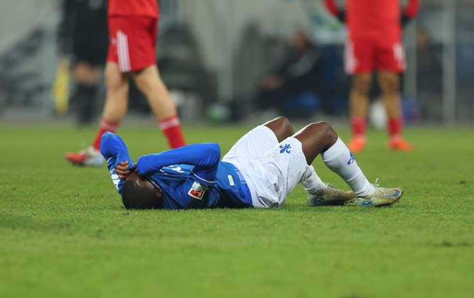 23.01.2026, Fussball 2. Bundesliga, SV Darmstadt 98 - 1. FC Nürnberg, emonline, emspor, despor, v.l., Merveille Papela (SV Darmstadt 98) enttaeuscht, enttaeuscht schauend, dissapointed, traurig, frustiert, frust, gefrustet, frustrated DFL DFB REGULATIONS PROHIBIT ANY USE OF PHOTOGRAPHS AS IMAGE SEQUENCES AND OR QUASI-VIDEO. xdcx