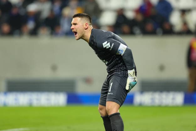 23.01.2026, Fussball 2. Bundesliga, SV Darmstadt 98 - 1. FC Nürnberg, emonline, emspor, despor, v.l., Torwart Marcel Schuhen (SV Darmstadt 98) DFL DFB REGULATIONS PROHIBIT ANY USE OF PHOTOGRAPHS AS IMAGE SEQUENCES AND OR QUASI-VIDEO. xdcx