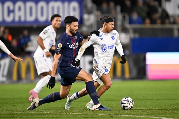 AJ Auxerre v Paris Saint-Germain - Ligue 1 McDonald s 2025 2026 09 Goncalo MATIAS RAMOS (psg) - 05 Kevin DANOIS (aja) during the Ligue 1 McDonald s match between Auxerre and Paris at Stade Abbe Deschamps on January 23, 2026 in Auxerre, France. Auxerre France  Copyright: xFEPx 776348257