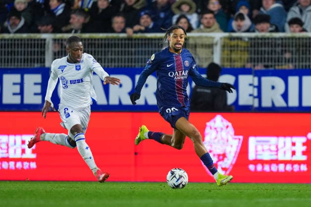 AJ Auxerre v PSG - French Ligue 1 AUXERRE, FRANCE - JANUARY 23: Bradley Barcola of PSG runs with the ball during the French Ligue 1 (L1) soccer match between AJ Auxerre and Paris Saint-Germain (PSG) at Stade de l Abbe-Deschamps stadium in Auxerre, France on January 23, 2026. Maxime Delacroix Anadolu Auxerre France. Editorial use only. Please get in touch for any other usage.  Copyright: x2026xAnadoluxMaximexDelacroixx
