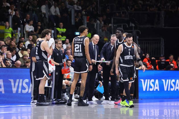 BASKET - Euroleague - Virtus Bologna vs Crvena Zvezda Meridianbet Belgrade timeout virtus BASKETBALL - ITALIAN SERIE A Virtus Bologna vs Crvena Zvezda Stella Rossa Belgrade 23-01-2026 during Virtus Bologna vs Crvena Zvezda Meridianbet Belgrade, Basketball Euroleague match in Bologna, Italy, January 23 2026 Bologna Italy  Copyright: xIPAxSport ABACAx