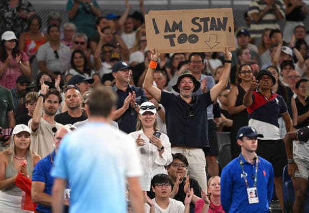 TENNIS AUSTRALIAN OPEN, A spectator reacts towards Stan Wawrinka of Switzerland during the Men™s 3rd round match against Taylor Fritz of USA on day 7 of the 2026 Australian Open tennis tournament at Melbourne Park in Melbourne, Saturday, January 24, 2026. ( NO ARCHIVING MELBOURNE VICTORIA AUSTRALIA  Copyright: xLUKASxCOCHx 20260124184925280971