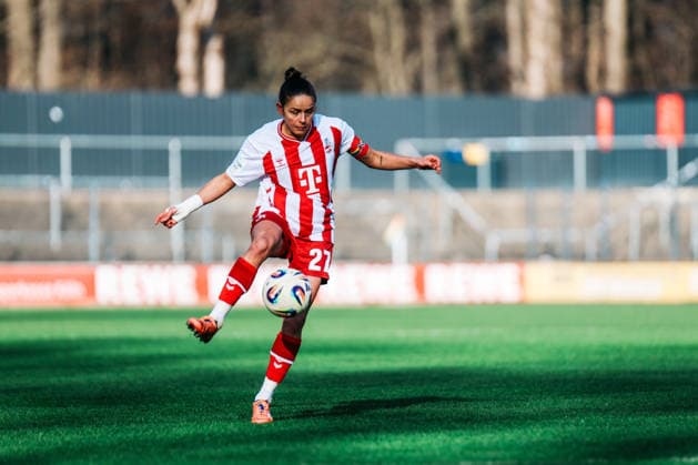 Google Pixel Frauen-Bundesliga: 1.FC Köln- SC Freiburg; 24.01.2026 Laura Feiersinger (1. FC Köln, 27) Google Pixel Frauen-Bundesliga: 1.FC Köln- SC Freiburg: Köln, Franz-Kremer-Stadion ;24.01.2025 DFB REGULATIONS PROHIBIT ANY USE OF PHOTOGRAPHS AS IMAGE SEQUENCES AND OR QUASI-VIDEO. Copyright: xBEAUTIFULxSPORTS Freisenx
