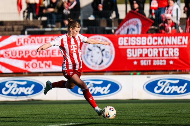 Google Pixel Frauen-Bundesliga: 1.FC Köln- SC Freiburg; 24.01.2026 Anna-Lena Stolze (1. FC Köln, 7) Google Pixel Frauen-Bundesliga: 1.FC Köln- SC Freiburg: Köln, Franz-Kremer-Stadion ;24.01.2025 DFB REGULATIONS PROHIBIT ANY USE OF PHOTOGRAPHS AS IMAGE SEQUENCES AND OR QUASI-VIDEO. Copyright: xBEAUTIFULxSPORTS Freisenx