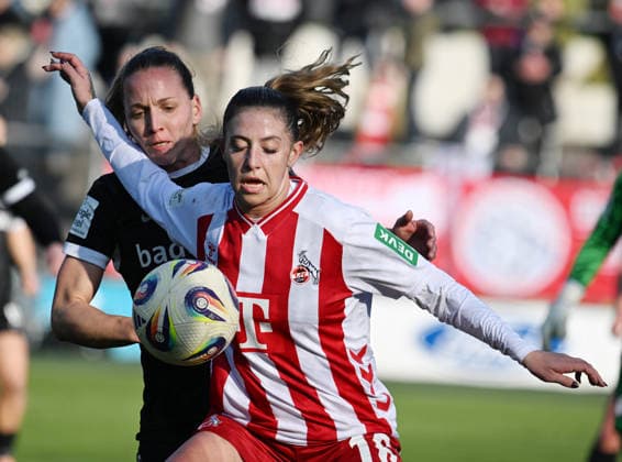 23.01.2026 xophax, Fussball Frauen Bundesliga Google Pixel Frauen - Bundesliga 25 26 Saison 2025 2026 1.FC Köln - SC Freiburg. v.l.n.rechts Lisa Karl ( Sc Freiburg ) und Zoe Margaret Hasenauer ( 1.FC Köln ) , rechts Köln
