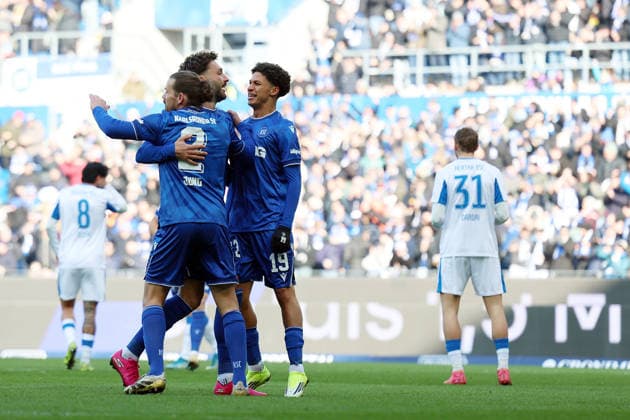 24.01.2026, xrekx, Fussball 2.Bundesliga, Karlsruher SC - Hertha BSC Berlin v.l. Torjubel nach dem Tor zum celebrating the goal celebrate 1:0 durch Fabian Schleusener (Karlsruher SC) (DFL DFB REGULATIONS PROHIBIT ANY USE OF PHOTOGRAPHS as IMAGE SEQUENCES and or QUASI-VIDEO) Karlsruhe