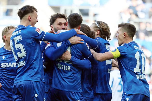 24.01.2026, xrekx, Fussball 2.Bundesliga, Karlsruher SC - Hertha BSC Berlin v.l. Torjubel nach dem Tor zum celebrating the goal celebrate 1:0 durch Fabian Schleusener (Karlsruher SC) (DFL DFB REGULATIONS PROHIBIT ANY USE OF PHOTOGRAPHS as IMAGE SEQUENCES and or QUASI-VIDEO) Karlsruhe