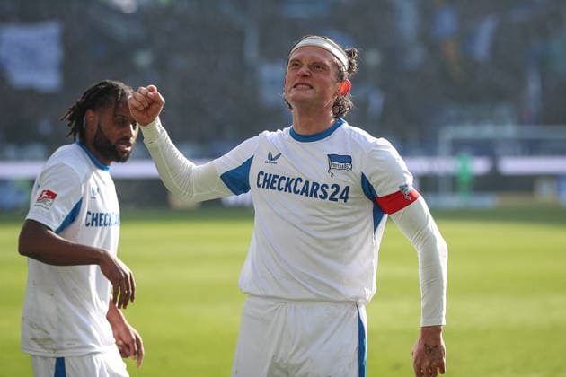Reese Fabian (Hertha BSC, 11) mit Siegerfaust nach seinem Trefferr zum 1:1, Karlsruher SC vs. Hertha BSC, 2. Bundesliga, 19. Spieltag, 2025 2026, 24.01.2026, DFL REGULATIONS PROHIBIT ANY USE OF PHOTOGRAPHS AS IMAGE SEQUENCES AND OR QUASI-VIDEO, Karlsruher SC vs. Hertha BSC, 2. Bundesliga, 19. Spieltag, 2025 2026, 24.01.2026 Karlsruhe