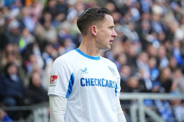 Fussball: 2. Bundesliga, 19. Spieltag, Karlsruher SC - Hertha BSC am 24.01.2026 in Karlsruhe (BBBank Wildpark), Deutschland, Saison 2025 2026: DFB DFL REGULATIONS PROHIBIT ANY USE OF PHOTOGRAPHS as IMAGE SEQUENCES and or QUASI-VIDEO: Im Fokus Paul Seguin (30, BSC). Karlsruhe BBBank Wildpark Deutschland