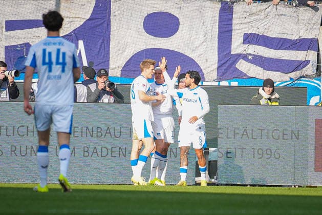 Deutschland, Fußball, 2 Bundesliga, Saison 2025 2026, Karlsruher SC vs. Herta BSC BBBank Wildpark (Karlsruhe): Fabian Reese (Hertha BSC, 11) Tor, Jubel, Karlsruhe BBBank Wildpark Baden-Württemberg Deutschland
