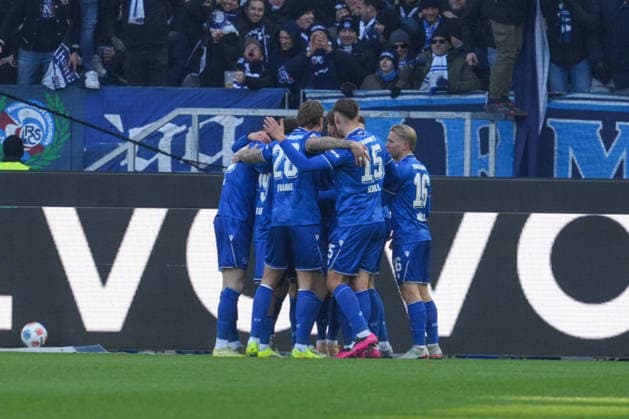 2. Bundesliga, Karlsruher SC vs Hertha BSC, 24.01.2026 Torjubel zum 1:0 durch Fabian Schleusener (Karlsruher SC, 24) 2. Bundesliga, Karlsruher SC vs Hertha BSC, BBBank Wildpark Karlsruhe, 24.01.2026 DFB DFL REGULATIONS PROHIBIT ANY USE OF PHOTOGRAPHS AS IMAGE SEQUENCES AND OR QUASI-VIDEO.