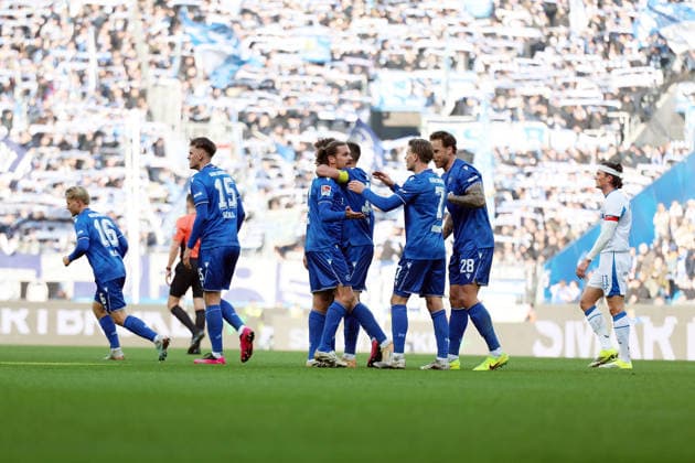 24.01.2026, xrekx, Fussball 2.Bundesliga, Karlsruher SC - Hertha BSC Berlin v.l. Torjubel nach dem Tor zum celebrating the goal celebrate 2:1 durch Sebastian Jung (Karlsruher SC) (DFL DFB REGULATIONS PROHIBIT ANY USE OF PHOTOGRAPHS as IMAGE SEQUENCES and or QUASI-VIDEO) Karlsruhe
