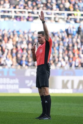 2. Bundesliga, Karlsruher SC vs Hertha BSC, 24.01.2026 Tom Bauer (Schiedsrichter) 2. Bundesliga, Karlsruher SC vs Hertha BSC, BBBank Wildpark Karlsruhe, 24.01.2026 DFB DFL REGULATIONS PROHIBIT ANY USE OF PHOTOGRAPHS AS IMAGE SEQUENCES AND OR QUASI-VIDEO.