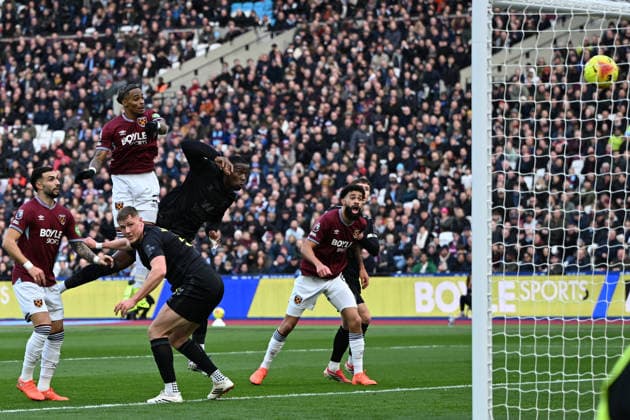 West Ham United v Sunderland, Premier League **GOAL** West Ham United midfielder Crysencio Summerville (7) GOAL scores 1-0 during the Premier League match between West Ham United and Sunderland at the London Stadium, London, UK on 24 January 2026. London London Stadium UK Editorial use only DataCo restrictions apply See www.football-dataco.com , Copyright: xSimonxTraylenx PSI-23617-0008