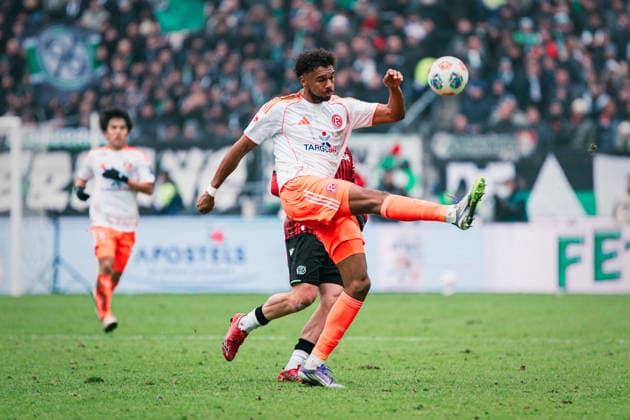 2. Bundesliga: Hannover 96 vs. Fortuna Düsseldorf, 24.01.2026 Elias Aboulguie Egouli (Fortuna Düsseldorf, 44) klärt den Ball; Fußball, 2. Bundesliga, 19. Spieltag: Hannover 96 vs. Fortuna Düsseldorf am 24.01.2026 in der Heinz von Heiden Arena, Hannover DFL REGULATIONS PROHIBIT ANY USE OF PHOTOGRAPHS AS IMAGE SEQUENCES AND OR QUASI-VIDEO.