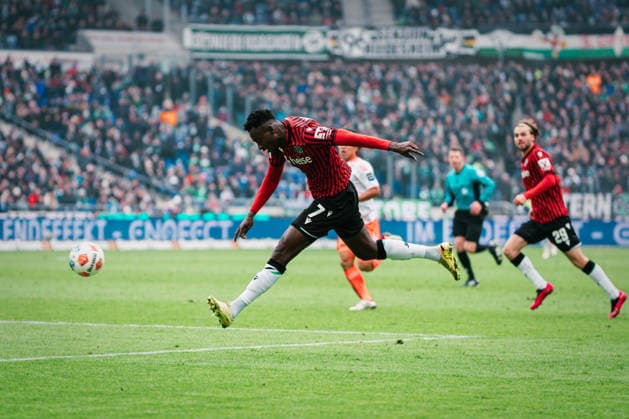 2. Bundesliga: Hannover 96 vs. Fortuna Düsseldorf, 24.01.2026 Mustapha Bundu (Hannover 96, 7) schießt; Fußball, 2. Bundesliga, 19. Spieltag: Hannover 96 vs. Fortuna Düsseldorf am 24.01.2026 in der Heinz von Heiden Arena, Hannover DFL REGULATIONS PROHIBIT ANY USE OF PHOTOGRAPHS AS IMAGE SEQUENCES AND OR QUASI-VIDEO.