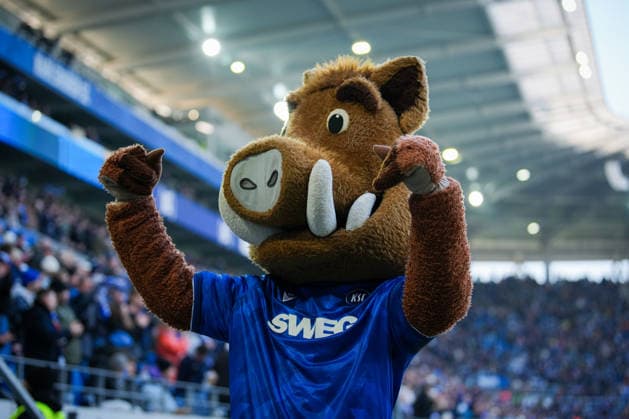 Deutschland, Fußball, 2 Bundesliga, Saison 2025 2026, Karlsruher SC vs. Herta BSC BBBank Wildpark (Karlsruhe): Sebastian Jung (Karlsruher SC, 2) Tor, Jubel, Karlsruhe BBBank Wildpark Baden-Württemberg Deutschland