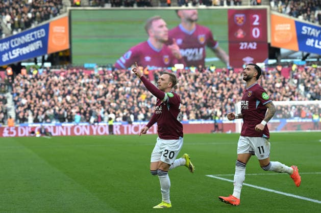 West Ham vs Sunderland Premier League GOAL Jarrod Bowen of West Ham United scores the second goal from the penalty spot. during the West Ham vs Sunderland, Premier League match at the London Stadium Stratford. London The London Stadium UK Copyright: xMartinxDaltonx WestHam_Sunderland_240126_MD_193
