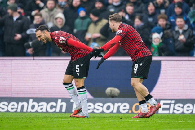 24.01.2026 - Fußball, 2025 2026, 2. Bundesliga, 19. Spieltag, Hannover 96 - Fortuna Düsseldorf: (R) Benjamin Källman (Hannover) jubelt nach seinem Tor zum 2:0 mit (L) Virgil GhiÈ›a (Hannover) DFL REGULATIONS PROHIBIT ANY USE OF PHOTOGRAPHS AS IMAGE SEQUENCES AND OR QUASI-VIDEO.