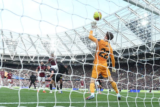 24th January 2026; London Stadium, London, England; Premier League Football, West Ham United versus Sunderland; Crysencio Summerville of West Ham United scores with a header in the 14th minute for 1-0  KatiexChan Content restricted for UK based newspaper