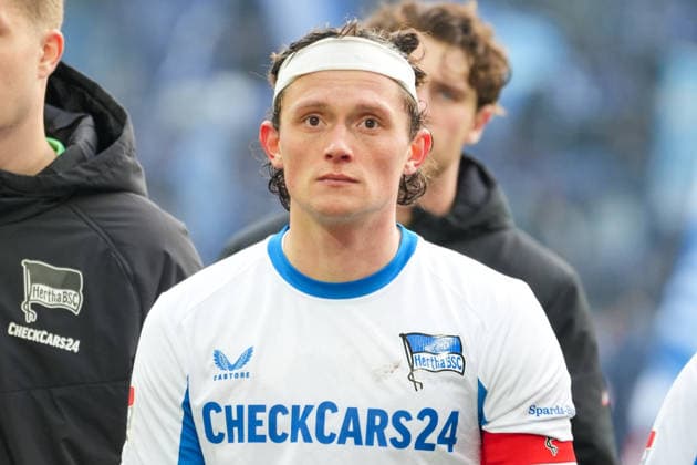 Fussball: 2. Bundesliga, 19. Spieltag, Karlsruher SC - Hertha BSC am 24.01.2026 in Karlsruhe (BBBank Wildpark), Deutschland, Saison 2025 2026: DFB DFL REGULATIONS PROHIBIT ANY USE OF PHOTOGRAPHS as IMAGE SEQUENCES and or QUASI-VIDEO: Im Fokus Fabian Reese (11, BSC). Karlsruhe BBBank Wildpark Deutschland