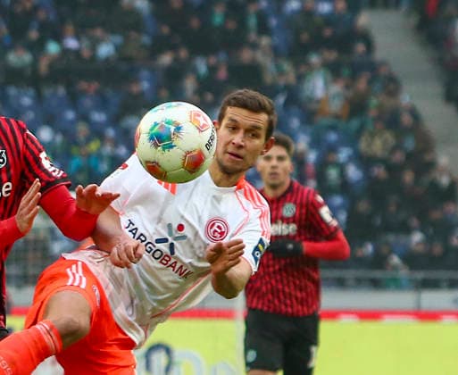 Deutschland: Fussball 2.Bundesliga 2025 26, 19. Spieltag - Hannover 96 Fortuna Düsseldorf - Heinz von Heiden Arena Stadion (Hannover): Tim Oberdorf (Fortuna Düsseldorf, 15) Hannover