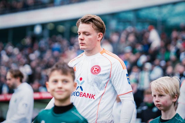 2. Bundesliga: Hannover 96 vs. Fortuna Düsseldorf, 24.01.2026 Christian Rasmussen (Fortuna Düsseldorf, 10) beim Einlauf; Fußball, 2. Bundesliga, 19. Spieltag: Hannover 96 vs. Fortuna Düsseldorf am 24.01.2026 in der Heinz von Heiden Arena, Hannover DFL REGULATIONS PROHIBIT ANY USE OF PHOTOGRAPHS AS IMAGE SEQUENCES AND OR QUASI-VIDEO.