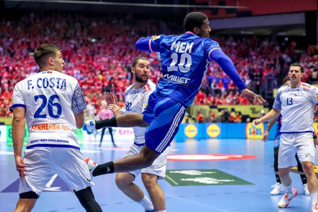24.01.2026, Handball, Men s EHF EURO 2026, Frankreich - Portugal, Jyske Bank Boxen in Herning, Dänemark, Main Round: Dika Mem (France 10) Dänemark