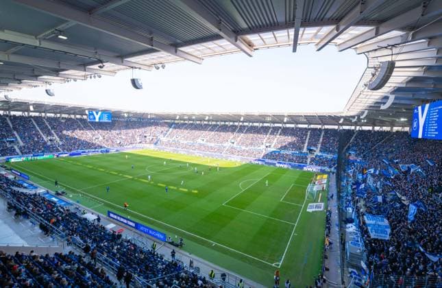Übersicht im Stadion waehrend des Spiels der 2. Bundesliga zwischen dem Karlsruher SC und Hertha BSC im BBBank Wildpark am 24. January 2026 in Karlsruhe, Deutschland. (Foto von Silas Schüller DeFodi Images) +++ General internal view of the stadium during the 2. Bundesliga match between Karlsruher SC and Hertha BSC at BBBank Wildpark on January 24, 2026 in Karlsruhe, Germany. (Photo by Silas Schüller DeFodi Images) DFB DFL REGULATIONS PROHIBIT ANY USE OF PHOTOGRAPHS AS IMAGE SEQUENCES AND OR QUASI-VIDEO. (Photo by Silas Schueller DeFodi Images) -