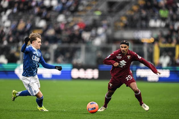 Valentino Lazaro of Torino FC in action during the Italian Serie A football match between Calcio Como and Torino FC on January 24, 2026 at the Giuseppe Senigallia stadium in Como, Italy Photo Tiziano Ballabio  Copyright: xTizianoxBallabio IPAxSportx xipa-agency.netx xx IPA_70495276 IPA_Agency_IPA70495276