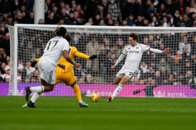 Fulham v Brighton and Hove Albion, Premier League Fulham midfielder Sander Berge (16) clears the ball during the Premier League match between Fulham and Brighton and Hove Albion at Craven Cottage, London, UK on 24 January 2026. London Craven Cottage Greater London UK Editorial use only DataCo restrictions apply See www.football-dataco.com , Copyright: xStephenxFlynnx PSI-23616-0053