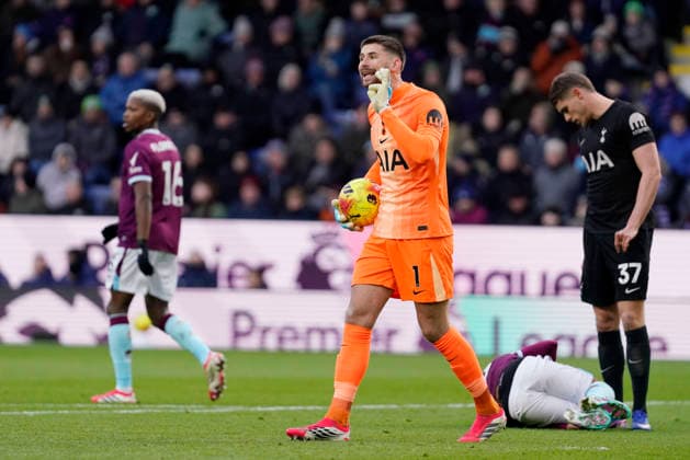 Burnley v Tottenham Hotspur, Burnley, UK - 24 Jan 2026 Guglielmo Vicario, goalkeeper of Tottenham Hotspur during the Premier League match between Burnley and Tottenham Hotspur at Turf Moor, Burnley on 24 January 2026 ( Burnley Turf Moor Burnley England Copyright: xHarryxCornish PPAUKx PPA-242685