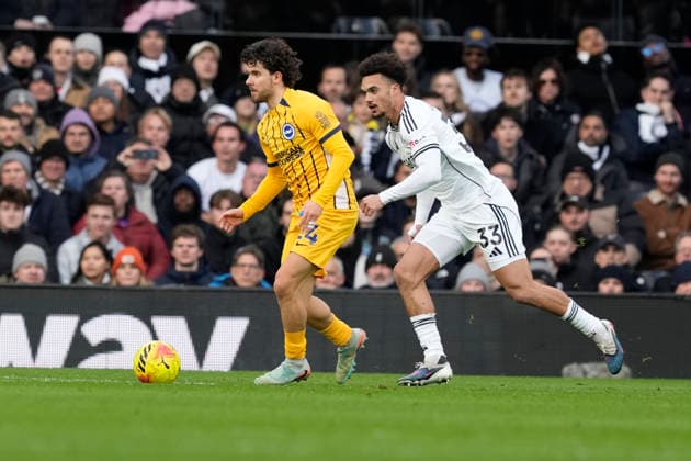 Fulham v Brighton and Hove Albion, Premier League Brighton & Hove Albion manager defender Ferdi Kadioglu (24) chased by Fulham defender Antonee Robinson (33) during the Premier League match between Fulham and Brighton and Hove Albion at Craven Cottage, London, UK on 24 January 2026. London Craven Cottage Greater London UK Editorial use only DataCo restrictions apply See www.football-dataco.com , Copyright: xStephenxFlynnx PSI-23616-0073