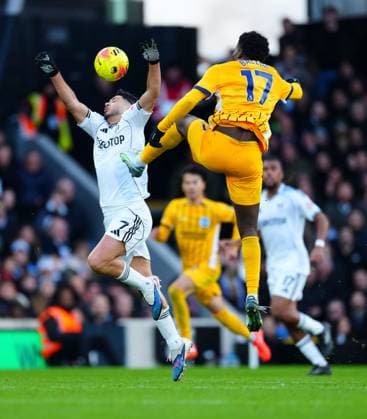 Raul Jimenez of Fulham battles with Carlos Baleba of Brighton Fulham v Brighton and Hove Albion, Premier League, Football, Craven Cottage, London, UK - 24 Jan 2026London Craven Cottage United Kingdom EDITORIAL USE ONLY No use with unauthorised audio, video, data, fixture lists, club league logos or live services. Online in-match use limited to 120 images, no video emulation. No use in betting, games or single club league player publications. Copyright: xJavierxGarcia Shutterstockx 16425974aw
