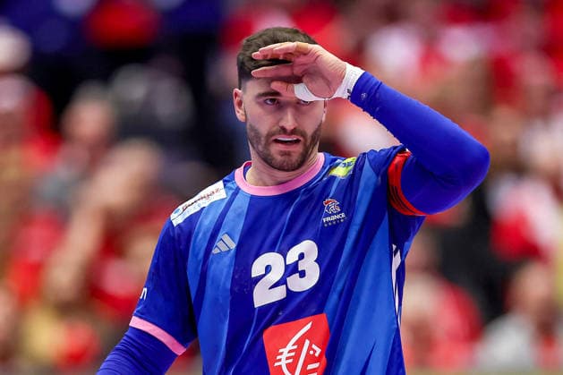 24.01.2026, Handball, Men s EHF EURO 2026, Frankreich - Portugal, Jyske Bank Boxen in Herning, Dänemark, Main Round: Ludovic Fabregas (France 23) gestikulierend auf dem Spielfeld Dänemark