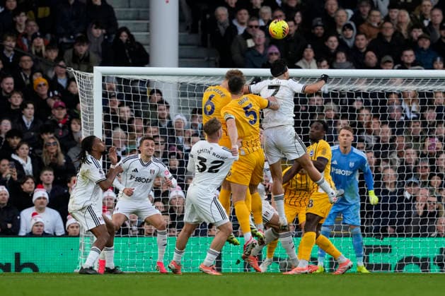 Fulham v Brighton and Hove Albion, Premier League Aerial action during the Premier League match between Fulham and Brighton and Hove Albion at Craven Cottage, London, UK on 24 January 2026. London Craven Cottage Greater London UK Editorial use only DataCo restrictions apply See www.football-dataco.com , Copyright: xStephenxFlynnx PSI-23616-0082