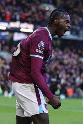 Football - Premier League - Burnley v Tottenham Hotspur 24th January 2026 - Premier League - Burnley v Tottenham Hotspur - Axel Tuanzebe of Burnley celebrates after scoring their 1st goal - Photo: Simon Stacpoole Offside. Burnley UK Copyright: xSimonxStacpoolexOffside