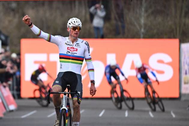 UCI Cyclocross World Cup 2025-2026 Maasmechelen MAASMECHELEN, BELGIUM - JANUARY 24 : Van Der Poel Mathieu (NED) of Alpecin-Deceuninck celebrating his victory during the 11th leg of the Maasmechelen UCI Cyclocross World Cup 2025-2026 a cyclocross race for Women Elite on January 24, 2026 in Maasmechelen, Belgium, 24 01 2026 ( Maasmechelen Belgium  Copyright: xVincentxKalutx