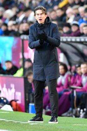 Burnley v Tottenham Hotspur, Premier League Thomas Frank Manager of Tottenham Hotspur gestures during the Burnley v Tottenham Hotspur Premier League match at Turf Moor, Burnley, England on 24 January 2026 Credit: Connor McMain Every Second Media Editorial use only. All images are copyright Every Second Media Limited. No images may be reproduced without prior permission. All rights reserved. Premier League and Football League images are subject to licensing agreements with Football DataCo Limited. see https: www.football-dataco.com Copyright: xIMAGO EveryxSecondxMediax ESM-1771-0062 ConnorxMcMainx xEveryxSecondxMediax