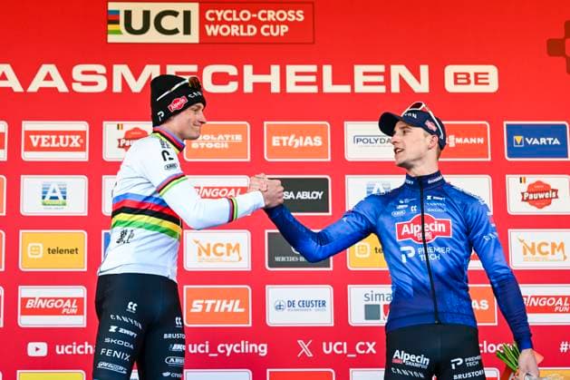 UCI Cyclocross World Cup 2025-2026 Maasmechelen MAASMECHELEN, BELGIUM - JANUARY 24 :Vandeputte Niels (BEL) of Alpecin-Deceuninck, Van Der Poel Mathieu (NED) of Alpecin-Deceuninck on the podium during the 11th leg of the Maasmechelen UCI Cyclocross World Cup 2025-2026 a cyclocross race for Women Elite on January 24, 2026 in Maasmechelen, Belgium, 24 01 2026 ( Maasmechelen Belgium  Copyright: xVincentxKalutx