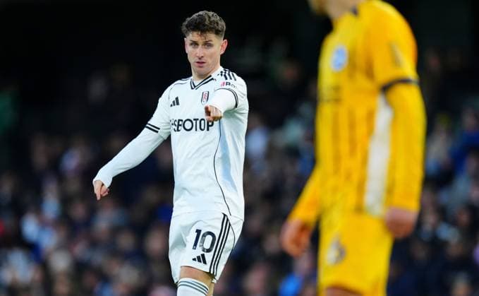 Tom Cairney of Fulham Fulham v Brighton and Hove Albion, Premier League, Football, Craven Cottage, London, UK - 24 Jan 2026London Craven Cottage United Kingdom EDITORIAL USE ONLY No use with unauthorised audio, video, data, fixture lists, club league logos or live services. Online in-match use limited to 120 images, no video emulation. No use in betting, games or single club league player publications.  Copyright: xJavierxGarcia Shutterstockx 16425974bi