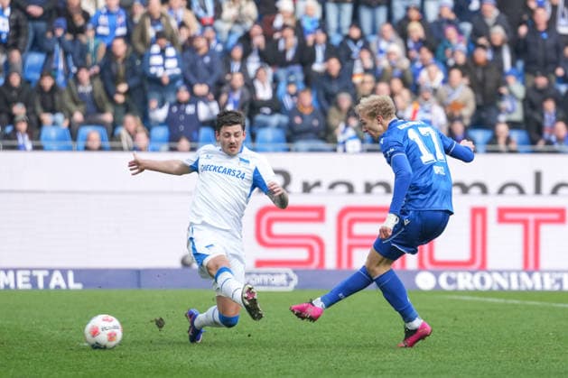 2. Bundesliga, Karlsruher SC vs Hertha BSC, 24.01.2026 Schuss von Leon Opitz (Karlsruher SC, 17) 2. Bundesliga, Karlsruher SC vs Hertha BSC, BBBank Wildpark Karlsruhe, 24.01.2026 DFB DFL REGULATIONS PROHIBIT ANY USE OF PHOTOGRAPHS AS IMAGE SEQUENCES AND OR QUASI-VIDEO.