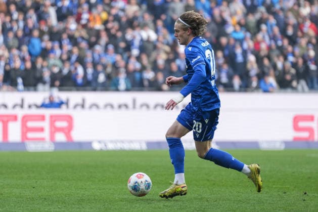 2. Bundesliga, Karlsruher SC vs Hertha BSC, 24.01.2026 David Herold (Karlsruher SC, 20) am Ball 2. Bundesliga, Karlsruher SC vs Hertha BSC, BBBank Wildpark Karlsruhe, 24.01.2026 DFB DFL REGULATIONS PROHIBIT ANY USE OF PHOTOGRAPHS AS IMAGE SEQUENCES AND OR QUASI-VIDEO.