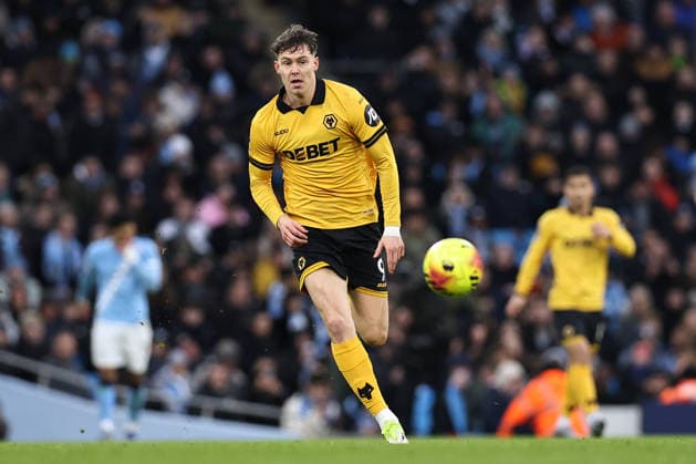 Manchester City v Wolverhampton Wanderers, Premier League Jorgen Strand Larsen of Wolverhampton Wanderers chases down the ball during the Manchester City v Wolverhampton Wanderers Premier League match at the Etihad Stadium, Manchester, England on 24 January 2026 Credit: Ryan Crockett Every Second Media Editorial use only. All images are copyright Every Second Media Limited. No images may be reproduced without prior permission. All rights reserved. Premier League and Football League images are subject to licensing agreements with Football DataCo Limited. see https: www.football-dataco.com Copyright: xIMAGO EveryxSecondxMediax ESM-1769-0095 RyanxCrockettx xEveryxSecondxMediax