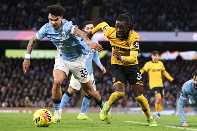 Manchester City v Wolverhampton Wanderers, Premier League Nico O Reilly of Manchester City chases down Mateus Mane of Wolverhampton Wanderers during the Manchester City v Wolverhampton Wanderers Premier League match at the Etihad Stadium, Manchester, England on 24 January 2026 Credit: Ryan Crockett Every Second Media Editorial use only. All images are copyright Every Second Media Limited. No images may be reproduced without prior permission. All rights reserved. Premier League and Football League images are subject to licensing agreements with Football DataCo Limited. see https: www.football-dataco.com Copyright: xIMAGO EveryxSecondxMediax ESM-1769-0105 RyanxCrockettx xEveryxSecondxMediax