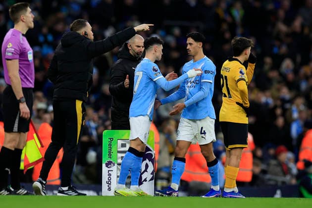 Manchester City v Wolverhampton Wanderers, Premier League Tijjani Reijnders (4) of Manchester City is substituted by Phil Foden (47) of Manchester City during the Premier League match between Manchester City and Wolverhampton Wanderers at the Etihad Stadium, Manchester, UK on 24 January 2026. Manchester Etihad Stadium Manchester UK Editorial use only DataCo restrictions apply See www.football-dataco.com , Copyright: xConorxMolloyx PSI-23610-0041